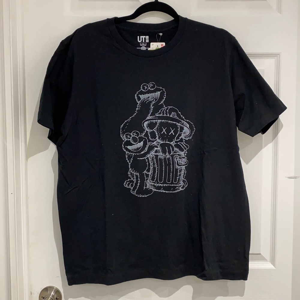 Kaws x Sesame Street tshirt